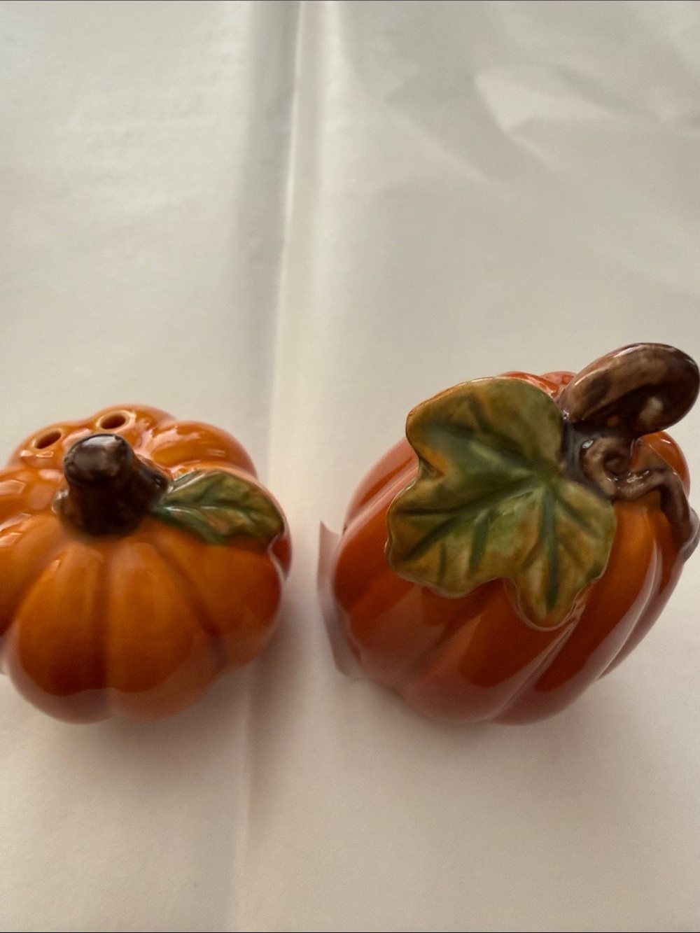 Cracker Barrel Orange Pumpkin Salt & Pepper Shaker Pair with Green Leaves
